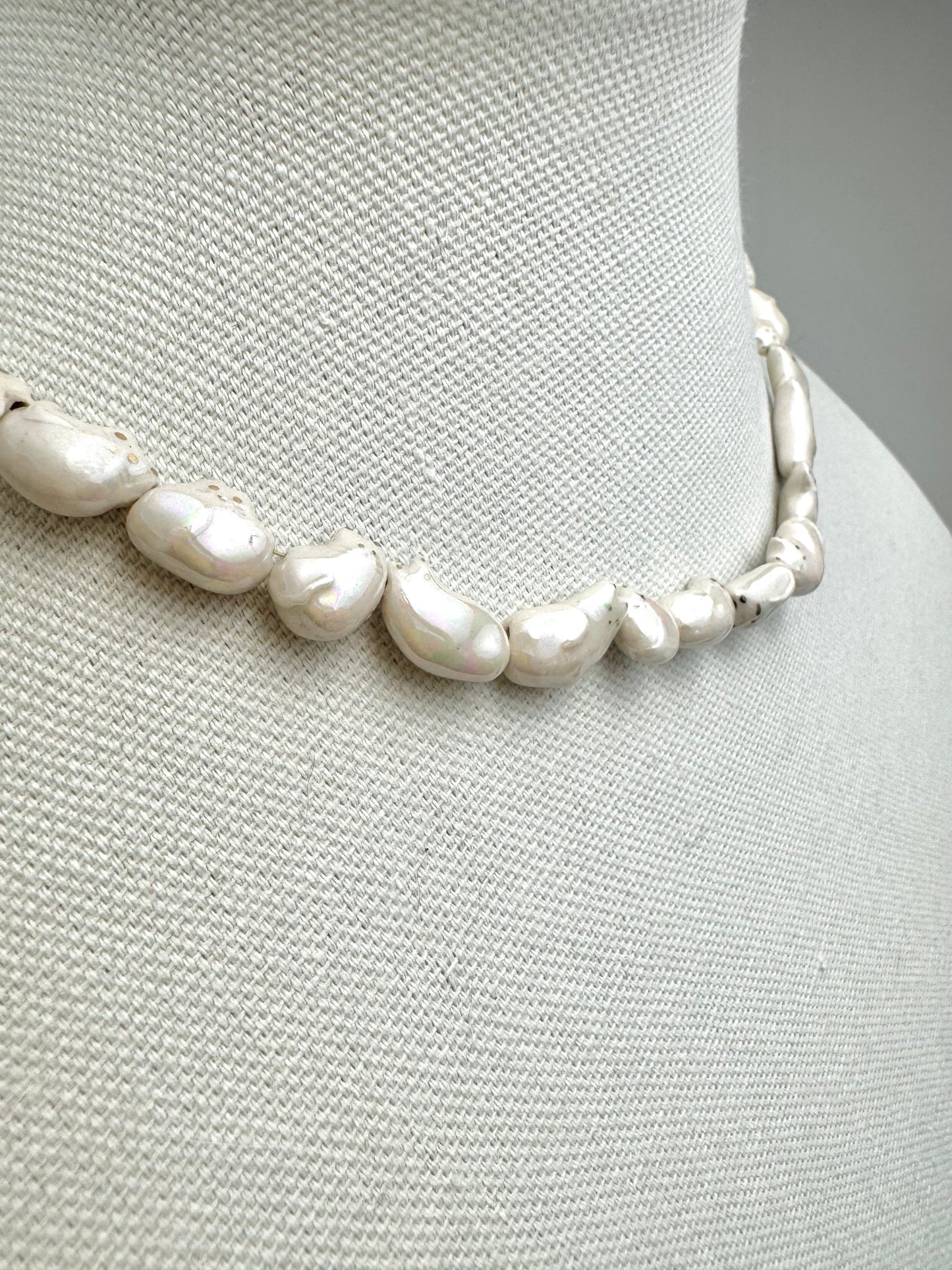 Pearly Cat Necklace