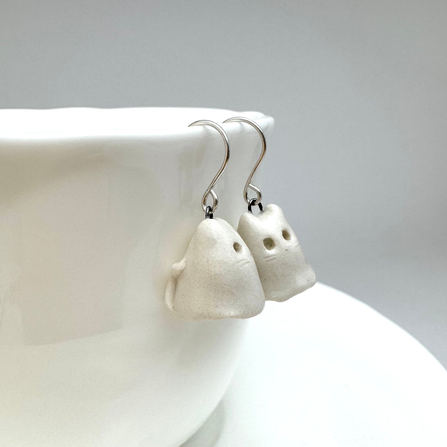 Hollow Kitty Ghost Earrings