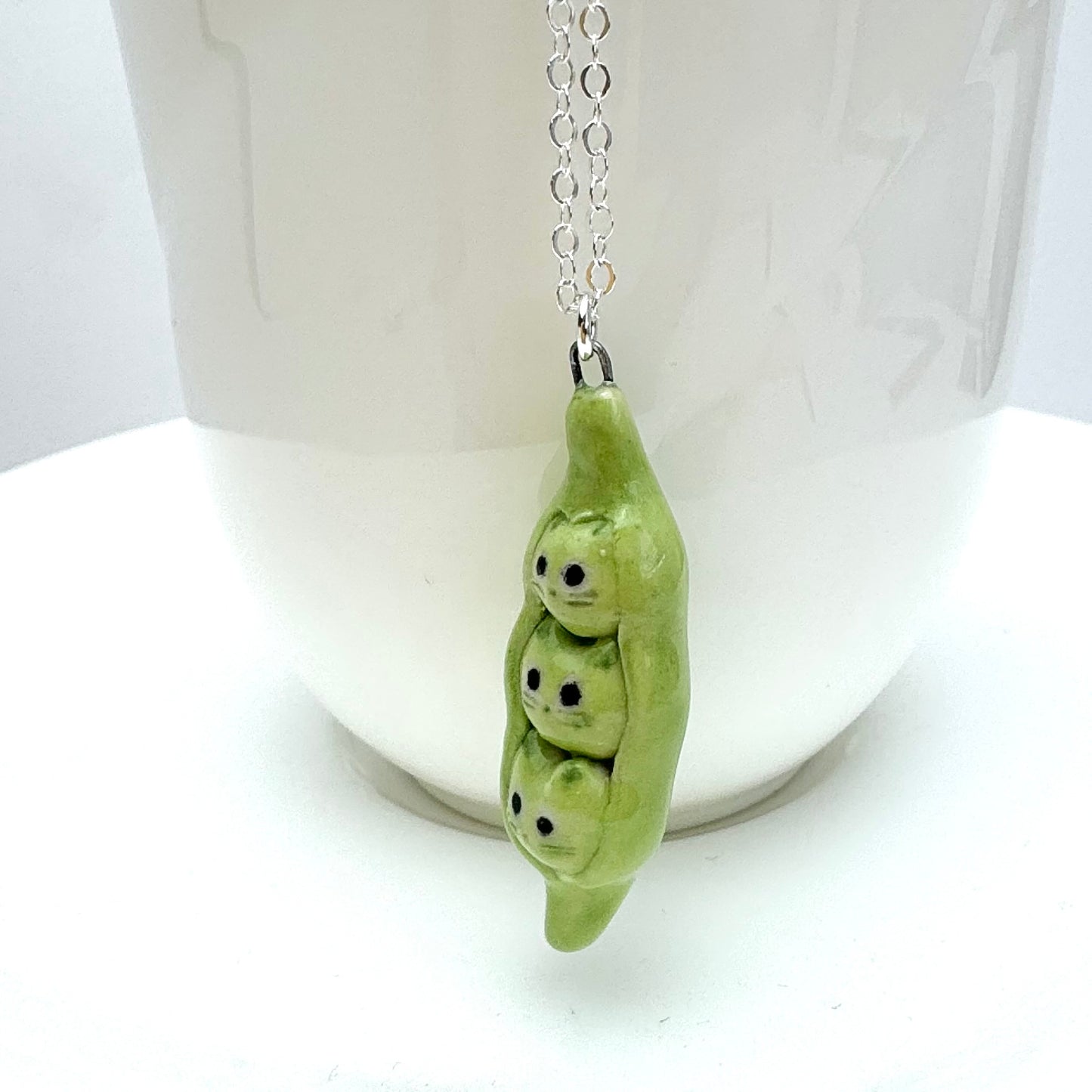 Pea Pod Cat Necklace