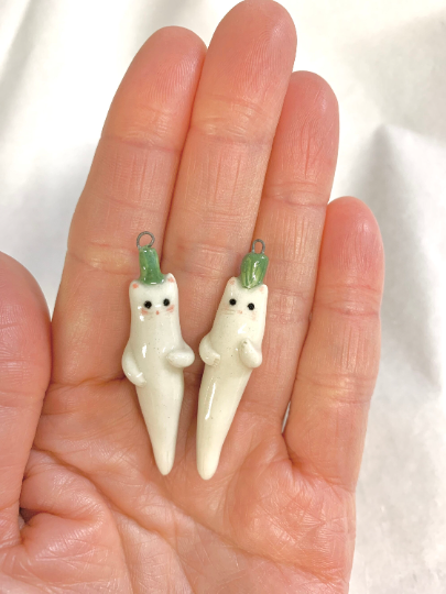 Daikon Cat Necklace