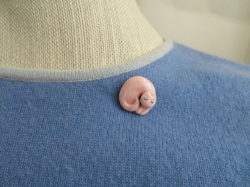 Round Cat Brooch