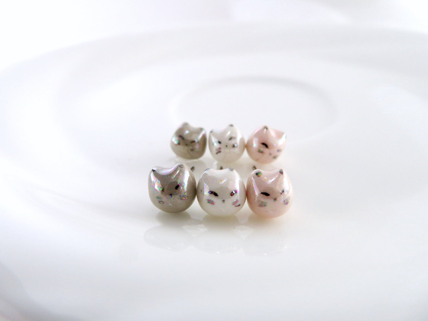 Pearly Cat Dangle Earrings