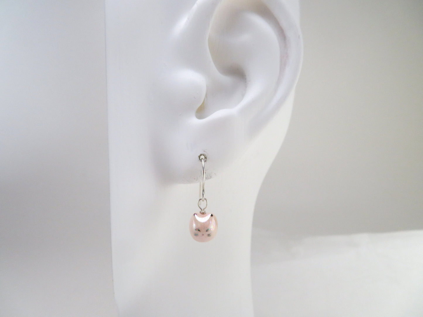 Pearly Cat Dangle Earrings