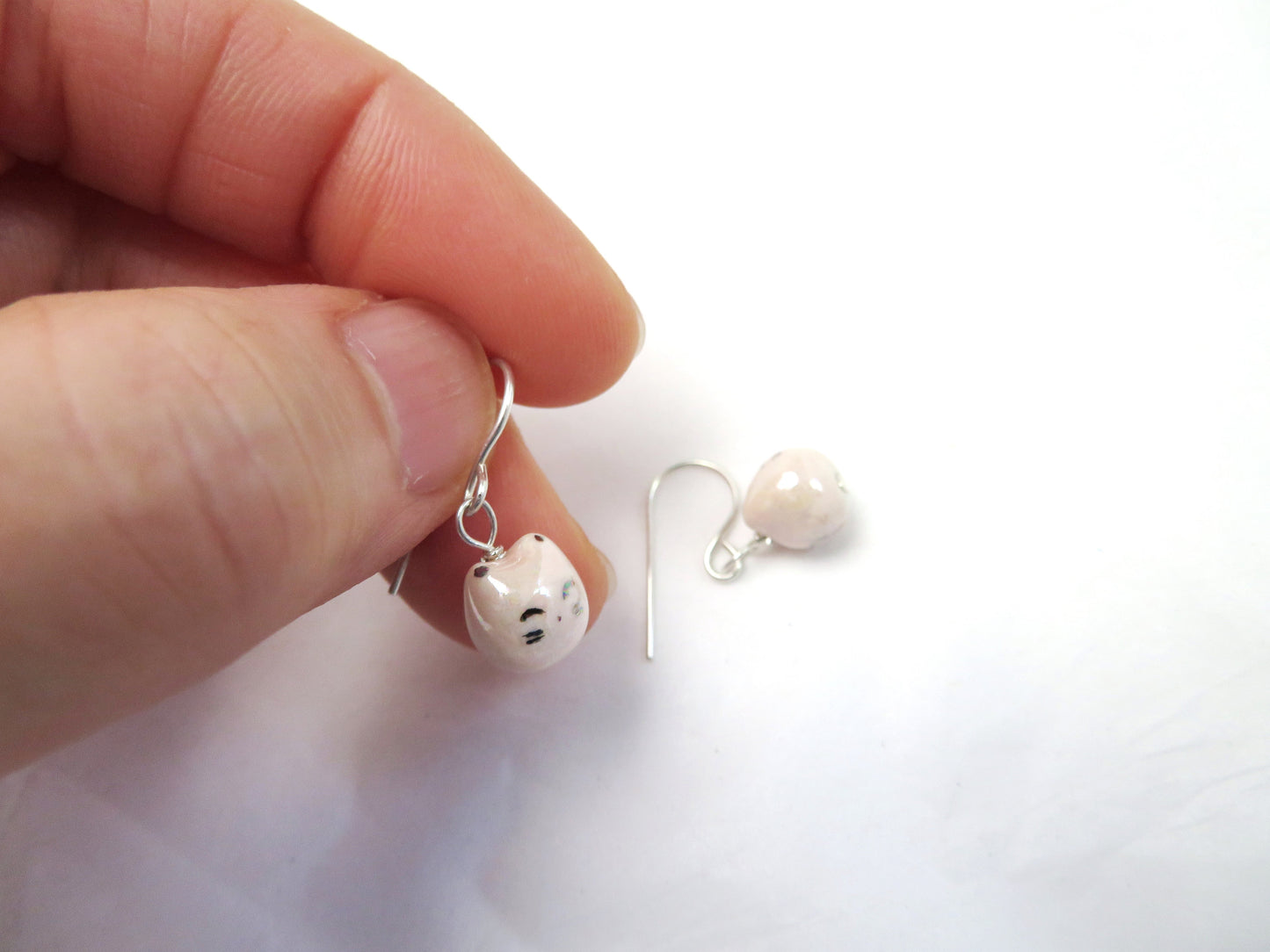 Pearly Cat Dangle Earrings