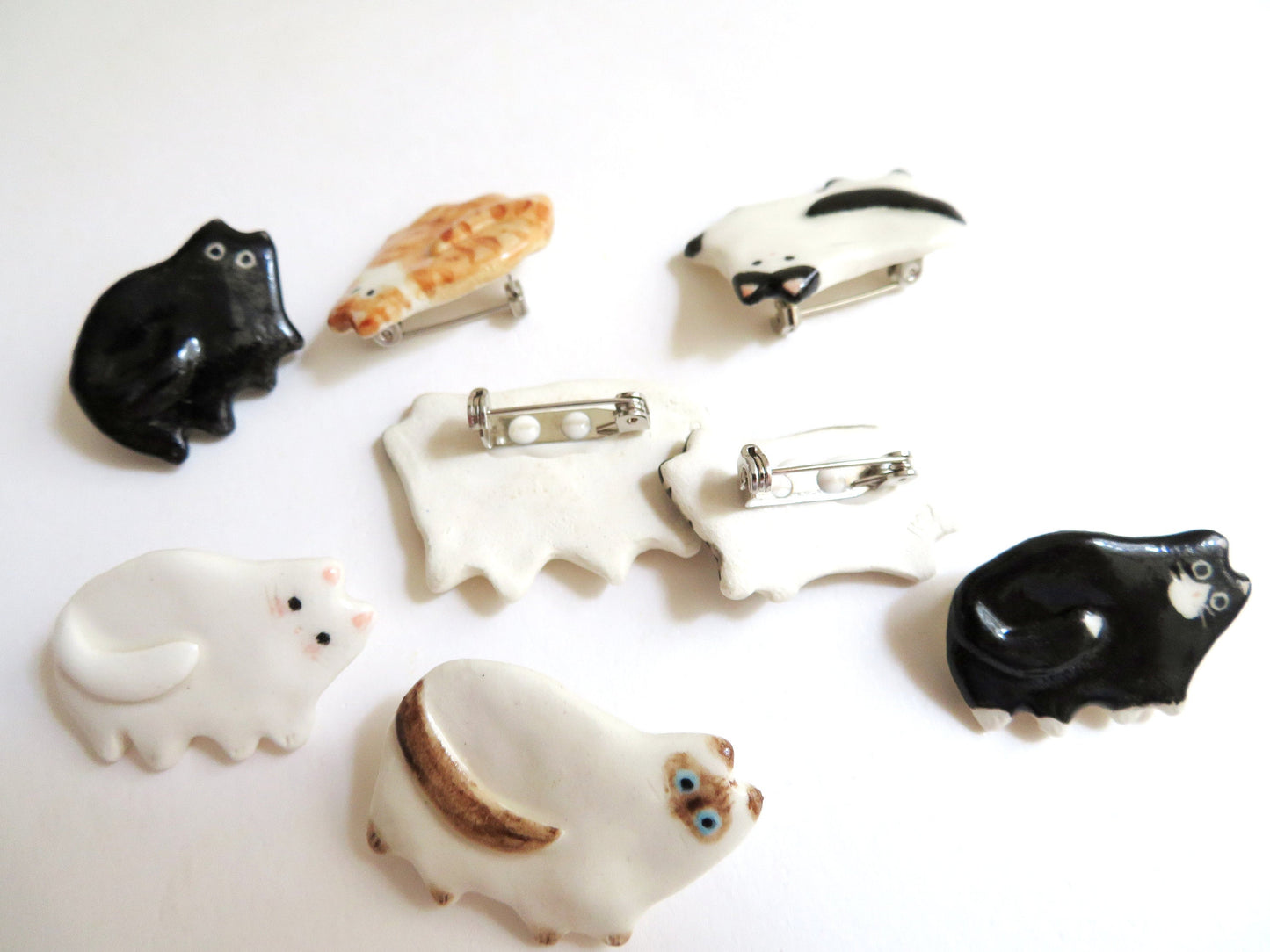 Flat Cat Brooch