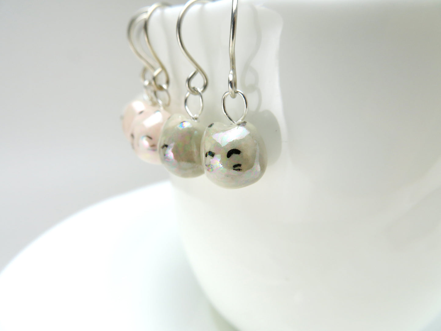 Pearly Cat Dangle Earrings