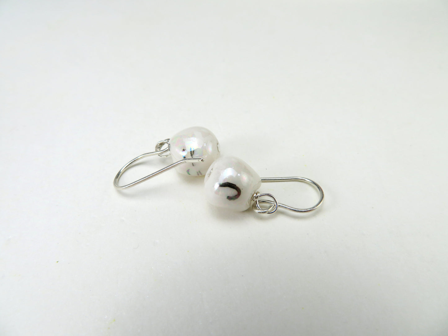 Pearly Cat Dangle Earrings