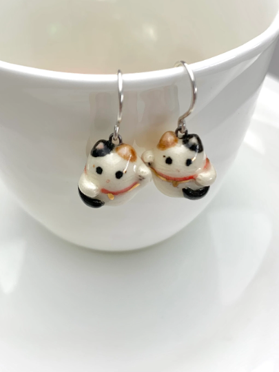Maneki Neko Dangle Earrings