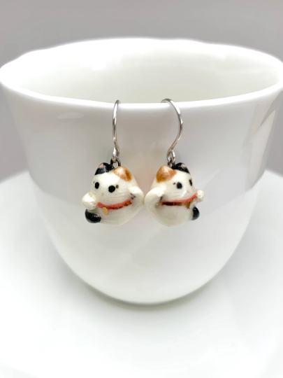 Maneki Neko Dangle Earrings