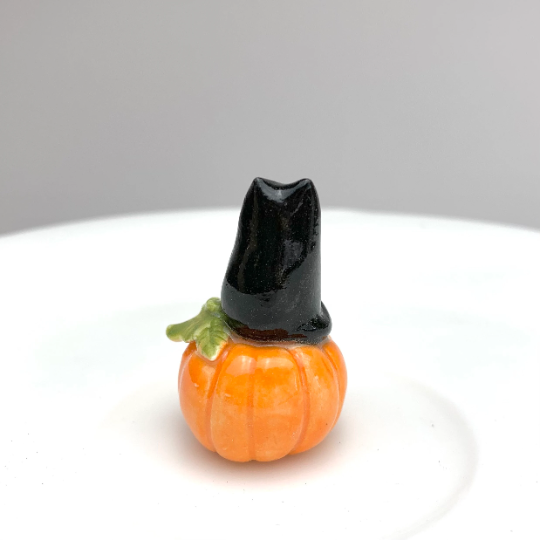 Black Cat Pumpkin Mini Figurine