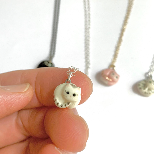 Round Cat Necklace