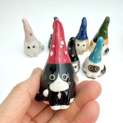 Gnome Cat Ring Cone