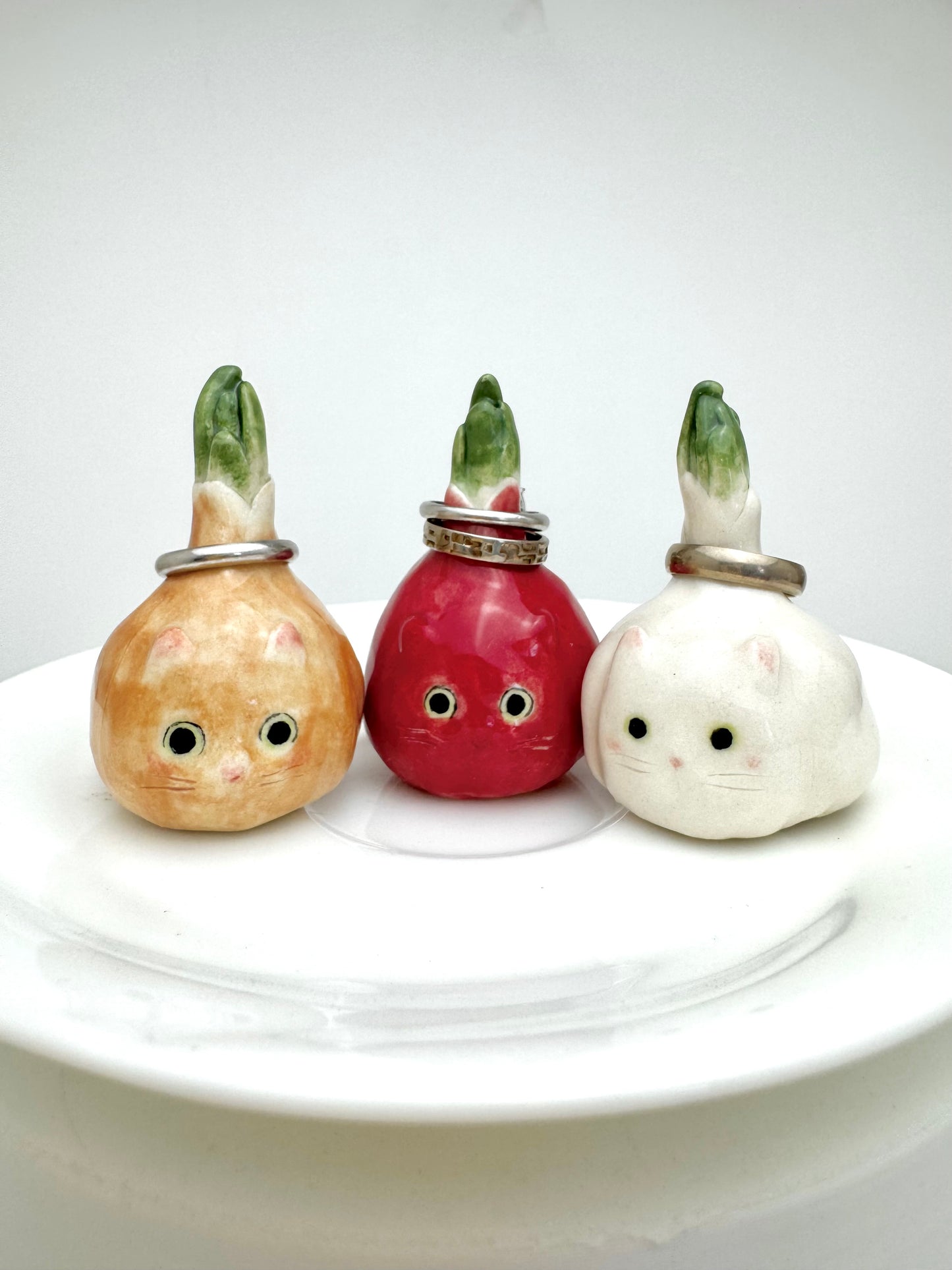 Garlic & Onion Cat Ring Cone