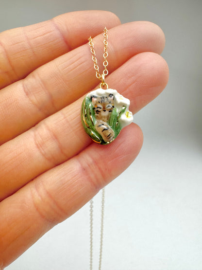 Orange Tabby Flower Necklace