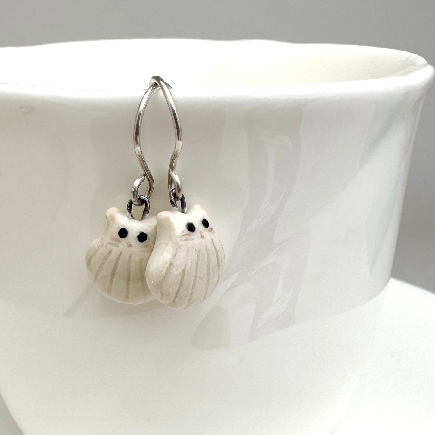 Seashell Cat Earrings