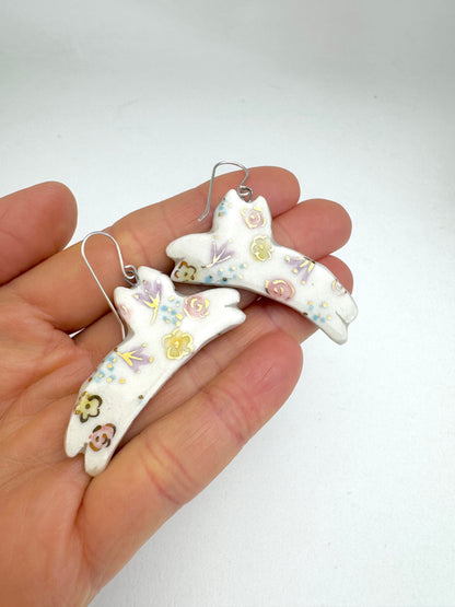 Flower Motif Cat Earrings