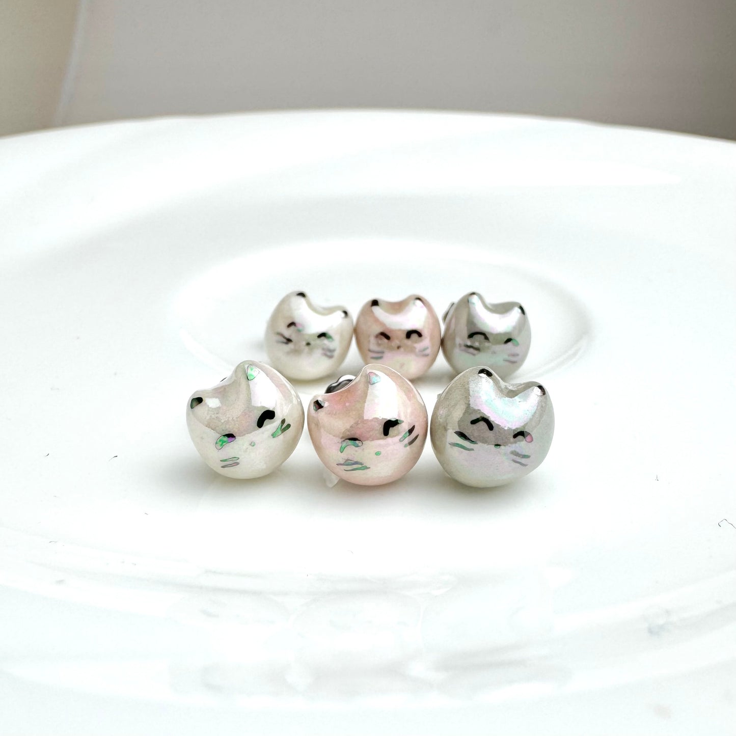 Pearly Cat Stud Earrings
