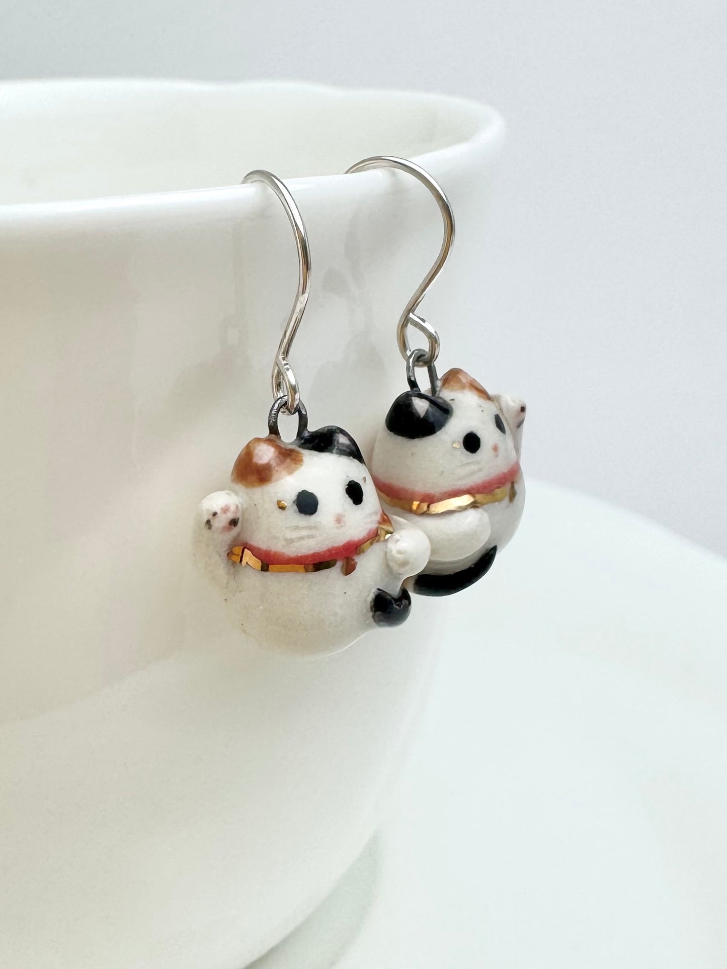 Maneki Neko Dangle Earrings