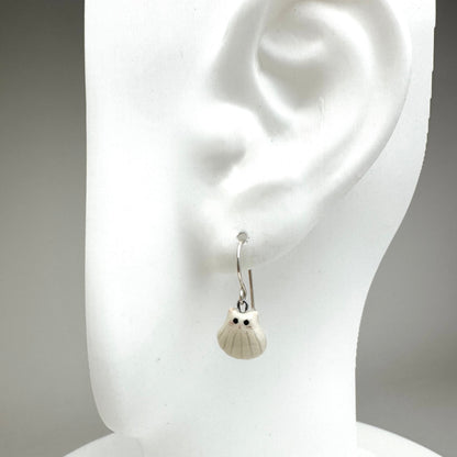 Seashell Cat Earrings