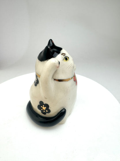 Maneki Neko Figurine
