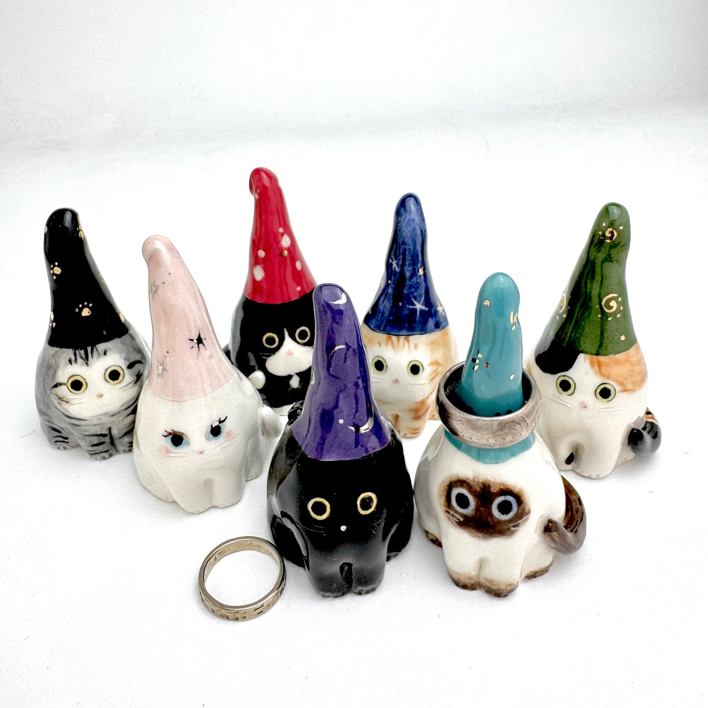 Gnome Cat Ring Cone