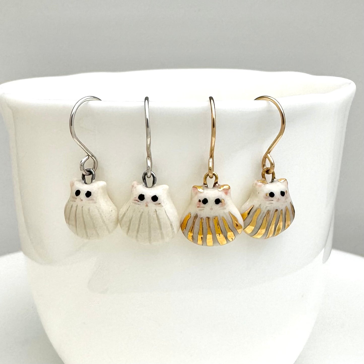 Seashell Cat Earrings